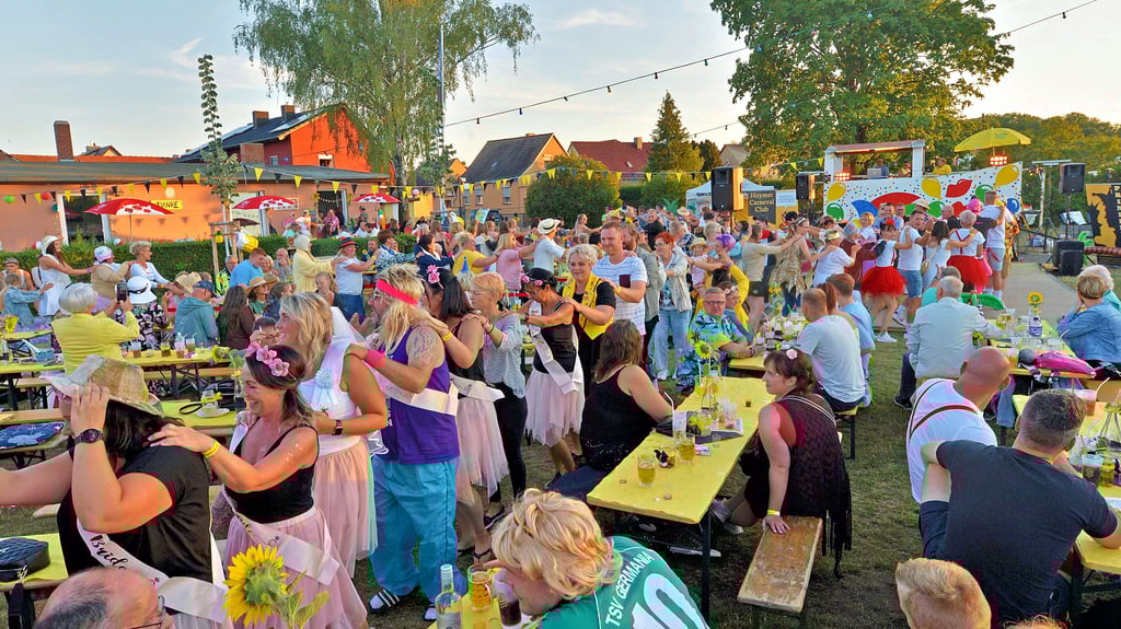 Es ist davon auszugehen, dass das erste Hoymat-Fest dem letztjährigen Sommerkarneval in Hoym in Sachen Geselligkeit in nichts nachsteht.