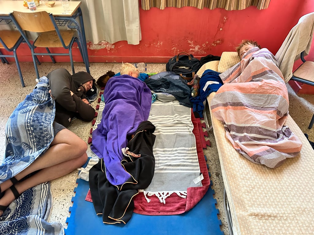 Unfreiwilliges Nachtquartier nach der Evakuierung: Die Familie von Carina Emig wurde in einer Schule untergebracht.