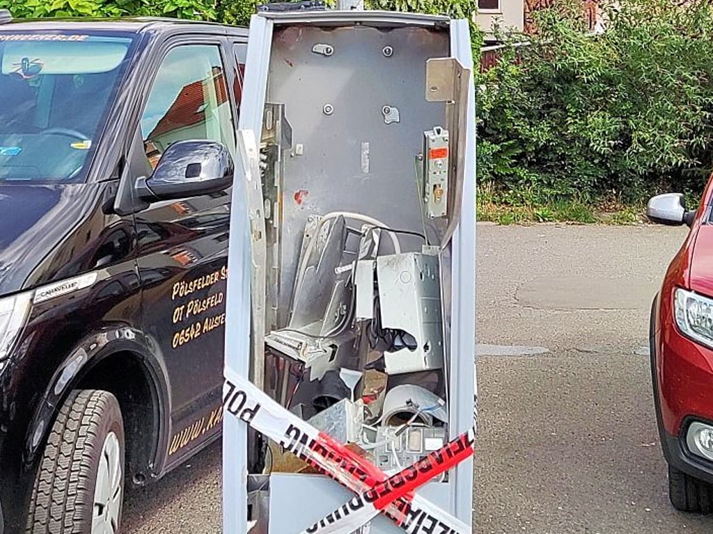 Gesprengter Parkautomat in der Külz-Straße in Sangerhausen