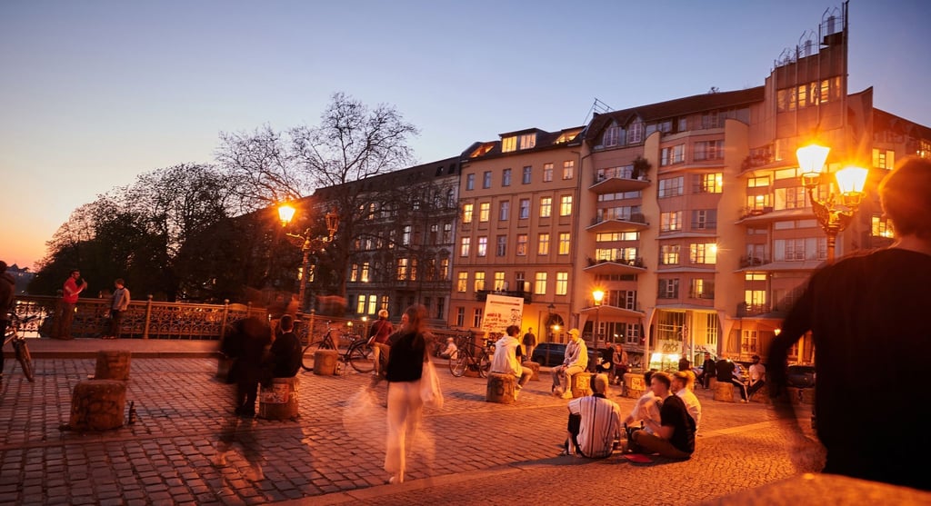 Abendstimmung auf der Admiralbrücke.
