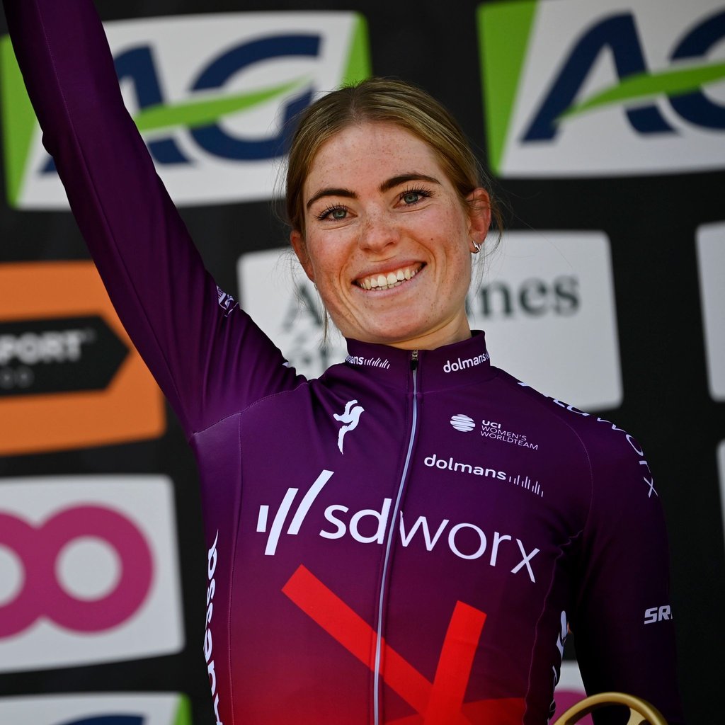 Demi Vollering übernahm auf der Etappe zum Tourmalet das Gelbe Trikot.