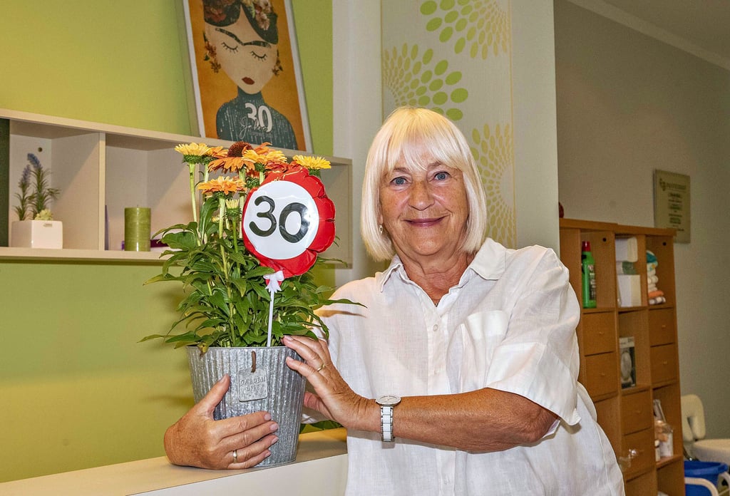 Kosmetikerin Annette Müller aus Roßlau hat sich vor 30 Jahren selbständig gemacht. Die 72-Jährige arbeitet immer noch an zwei Tagen in der Woche.