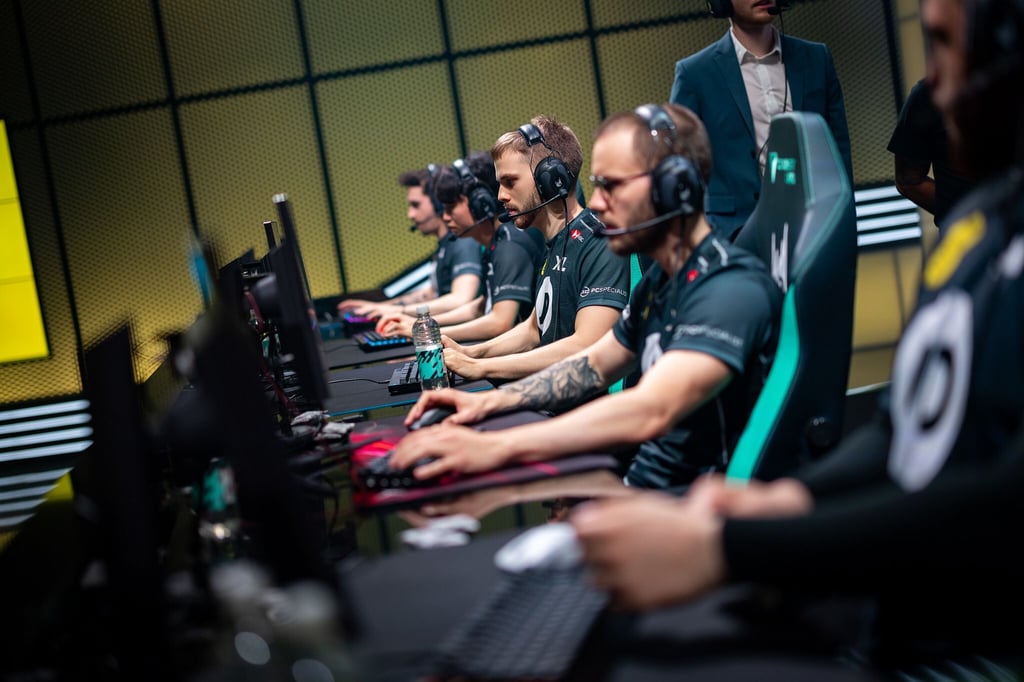 Excel um Midlaner Abbedagge setzte den starken Lauf in der LoL-Liga LEC auch gegen Fnatic fort.