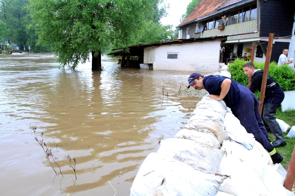 So sah es in Wetterzeube, Ortsteil Koßweda, 2013 beim Hochwasser der Weißen Elster aus.