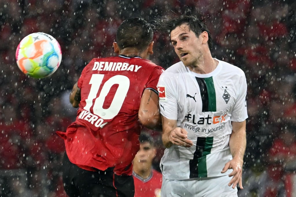 Trikotwechseln: Jonas Hofmann (r) spielt inzwischen für Leverkusen.