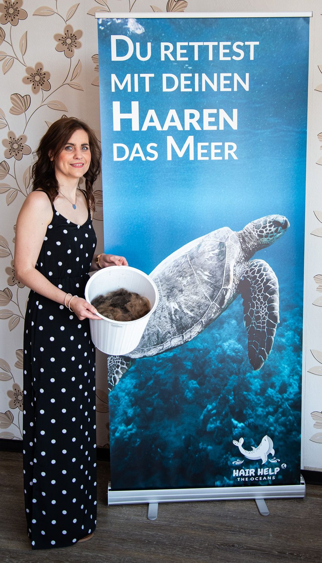 Claudia Schulz hat im August 2022 ihren Salon in Mieste bei „Hair help the Oceans“ angemeldet. Tagtäglich sammelt ihr Team nun das abgeschnittene Haar ihrer Kunden.