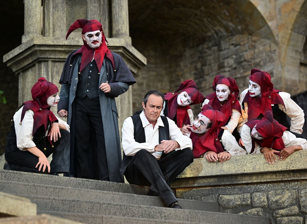 Eine Szene der Oper „Fausts Verdammnis“ wird in Erfurt geprobt.