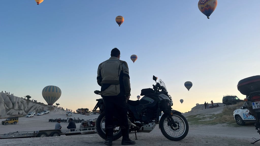 Christian Brych staunt in Göreme über die vielen Heißluftballons.