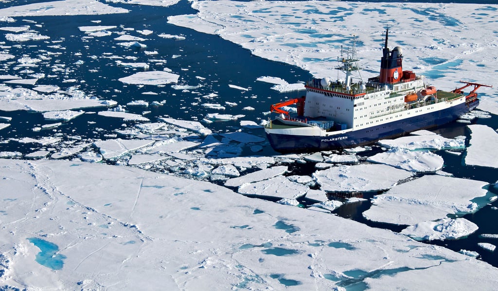 Mit dem Forschungseisbrecher Polarstern haben Wissenschaftler die Möglichkeit, auch in extremen Umgebungen wie dem Polarmeer Erkenntnisse zu gewinnen.