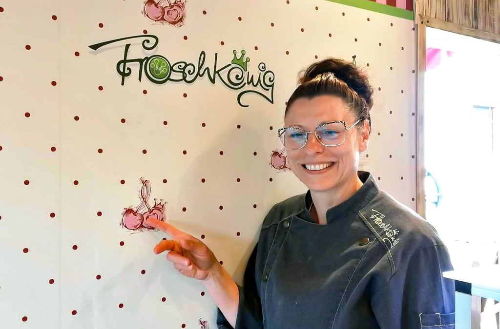 Der Hofladen im Froschkönig ist um einen Raum erweitert worden. Inhaberin Ines Seydel-Adam hat die Wand selbst gestaltet.