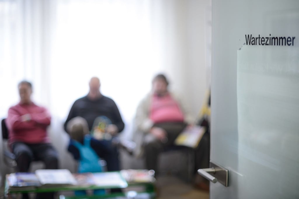 Viele niedergelassene Ärztinnen und Ärzte klagen darüber, dass Patienten Termine buchen und diese dann einfach verstreichen lassen.