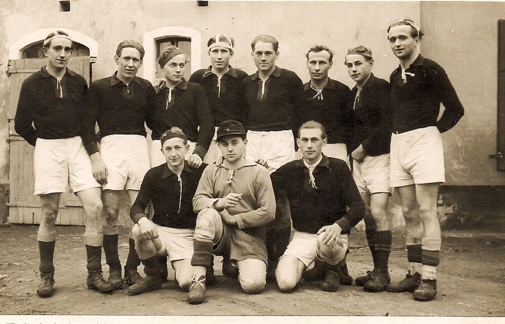 Die erste Herrenmannschaft von Großgräfendorf aus dem Jahr 1952