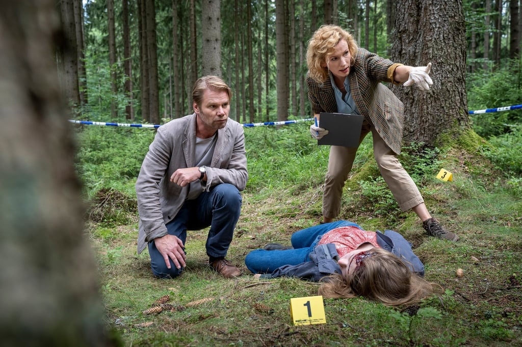 Hauptkommissar Robert Winkler (Kai Scheve) und Rechtsmedizinerin Charlotte von Sellin (Adina Vetter) versuchen den Mord an Katja Hartmann (Odine Johne) aufzuklären.