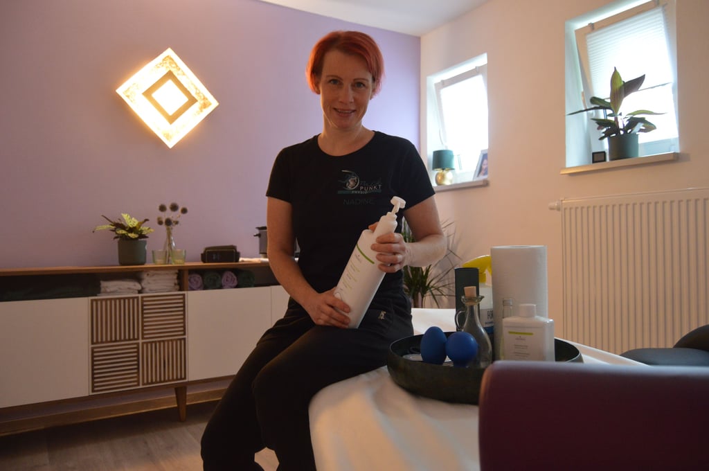 Nadine Schossig bietet in ihrem Massage-Studio eine Vielzahl an Behandlungen an.