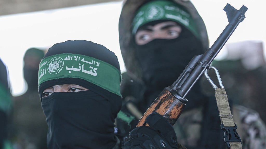Mitglieder der Izz ad-Din al-Qassam-Brigaden, des militärischen Flügels der palästinensischen islamistischen Hamas-Bewegung (Symbolbild).