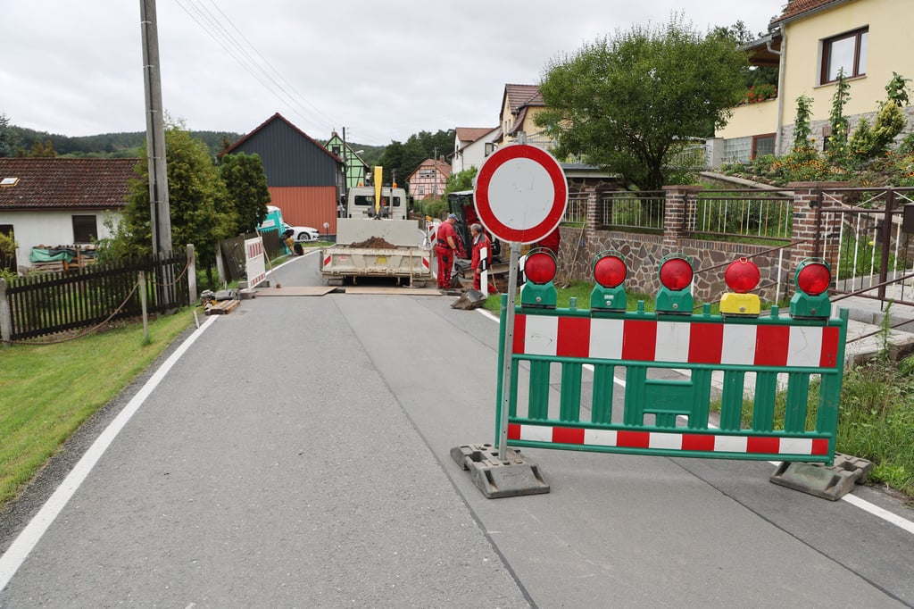 Der Ort Langendembach in Thüringen ist aufgrund einer Baustelle derzeit nur für wenige Stunden am Tag erreichbar.