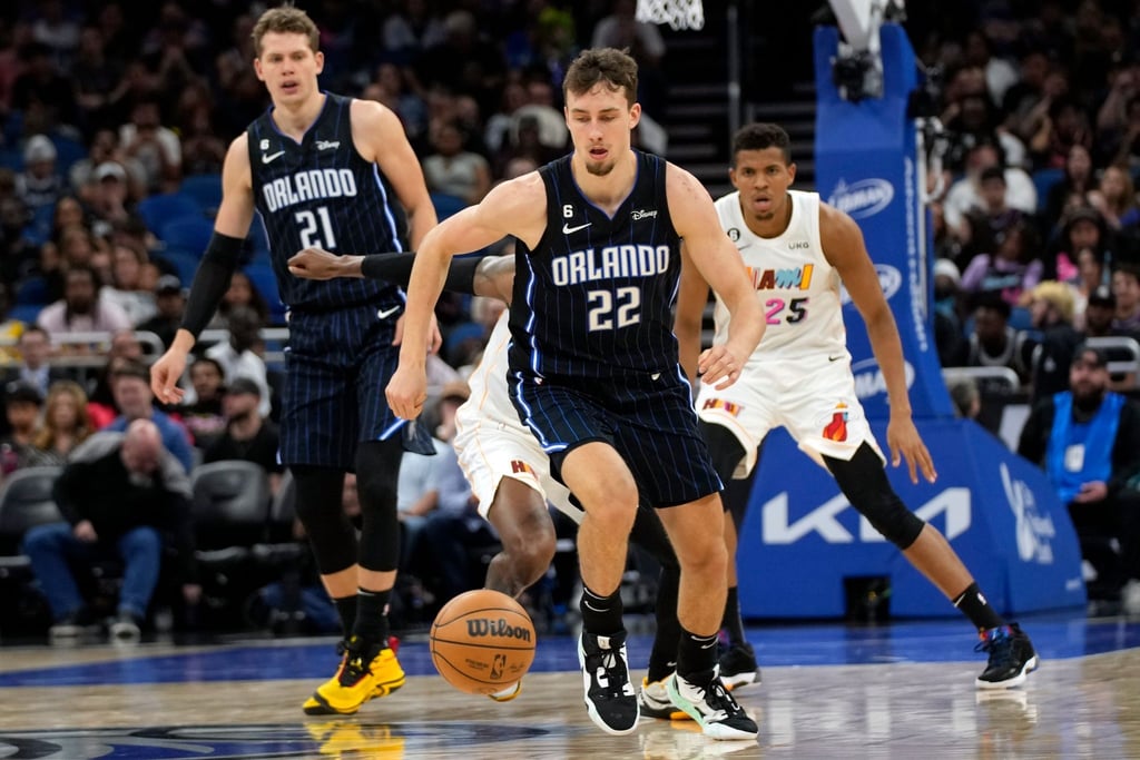 Stehen vor ihrem zweiten gemeinsamen Länderspiel: Die Brüder Franz (22) und Moritz Wagner (21) von den Orlando Magic.