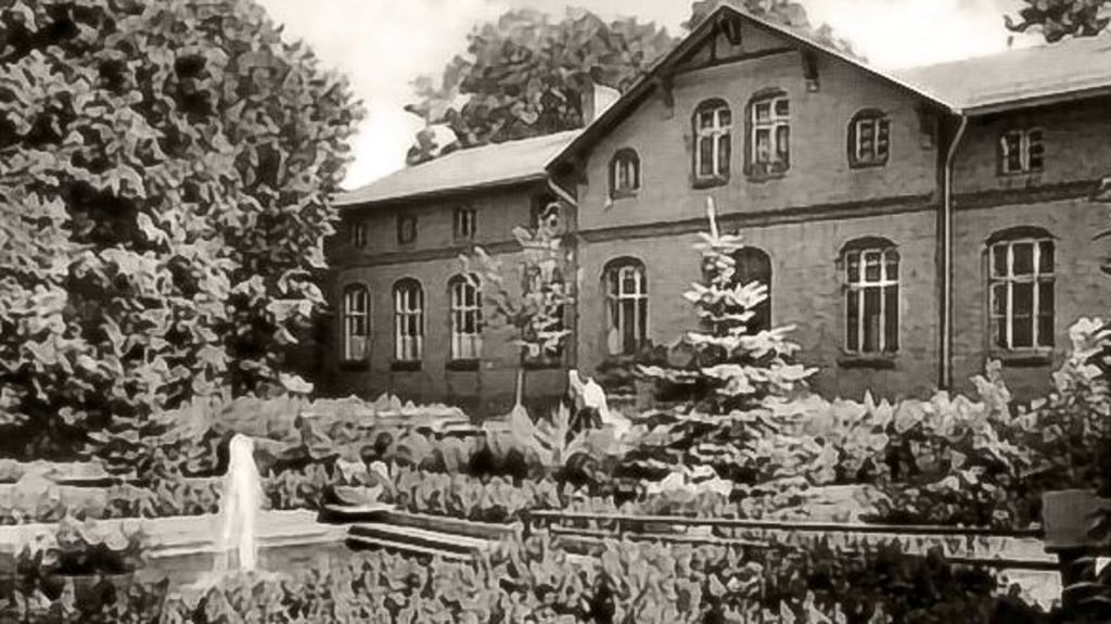 Ein Foto vom Schlossparkhaus in Hoym, das um 1980 entstanden ist.