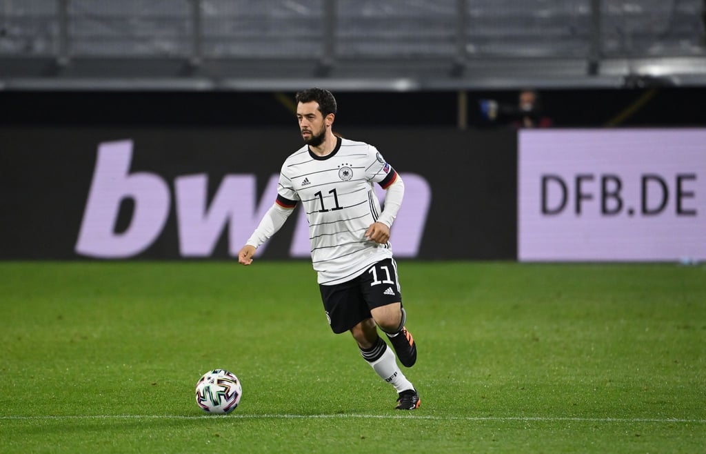 Hält sich derzeit bei seinem Ex-Verein fit: Ex-Nationalspieler Amin Younes.