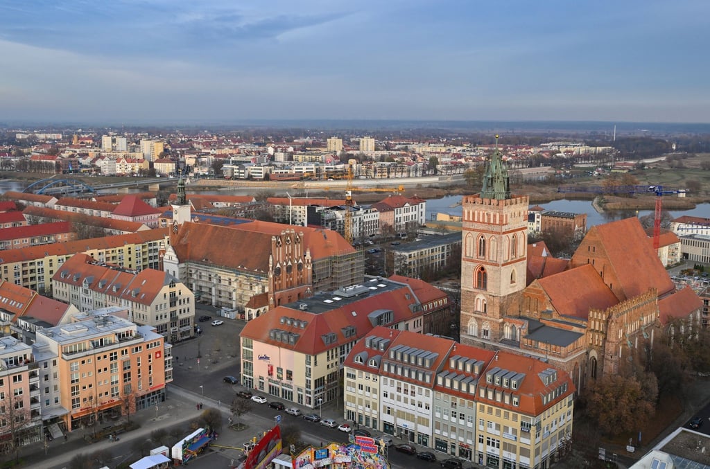 Blick auf das Stadtzentrum von Frankfurt (Oder) mit der St. Marienkirche.