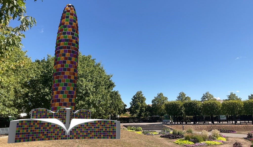 Fotomontage: Das Friedensmonument „Floris Pax". Mittels 3DQR-App kann es auf dem Handy animiert werden.