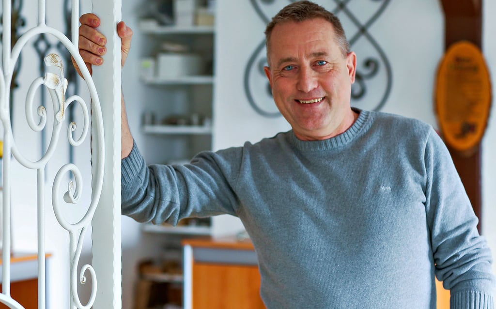 Thomas Trillhaase hat die Heizungsanlage, die er für sein Haus gekauft hat, zur Verfügung gestellt, um den Menschen in der Ritterstraße zu helfen.