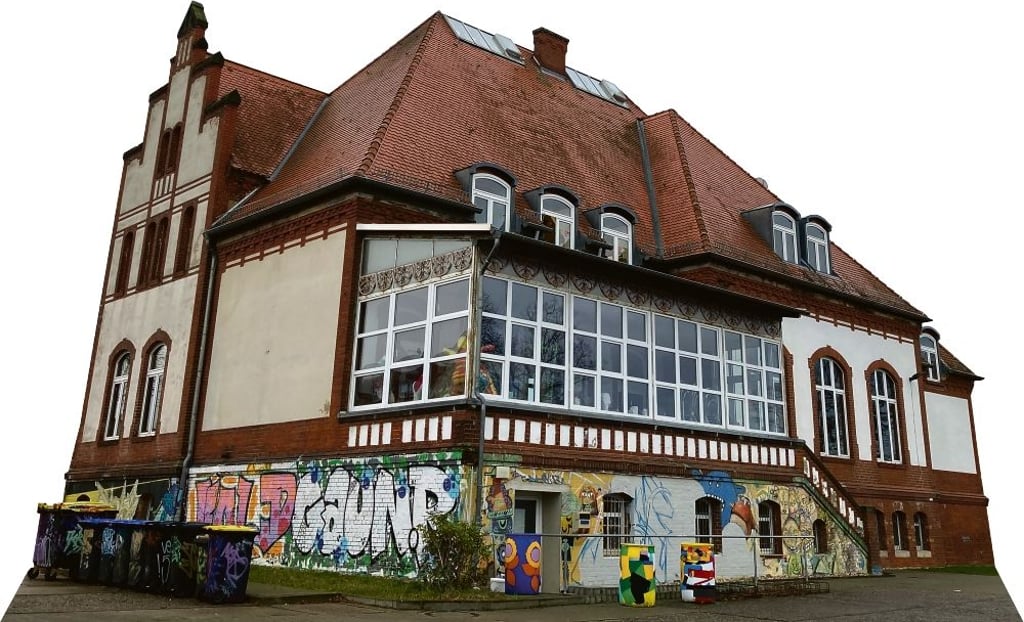 Blick auf das Soziokulturelle Zentrum in Burg bei Magdeburg, das in Trägerschaft des Jugendwerkes Rolandmühle geführt wird.