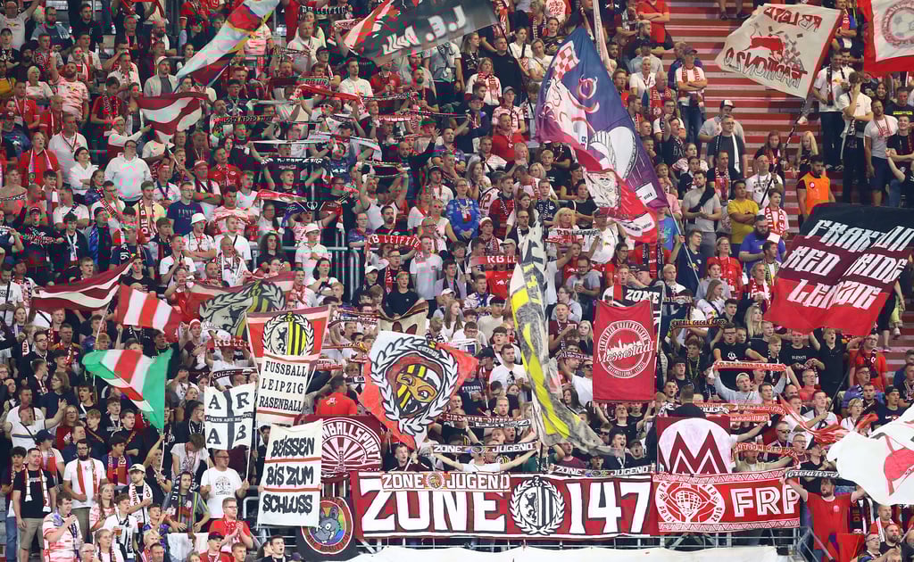 Die Fans von RB Leipzig in Sektor B.