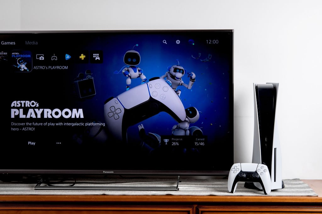Eine PS5 daheim in trauter Zweisamkeit mit dem Fernseher: Von so einem Anblick träumen viele Gamerinnen und Gamer seit zwei Jahren.