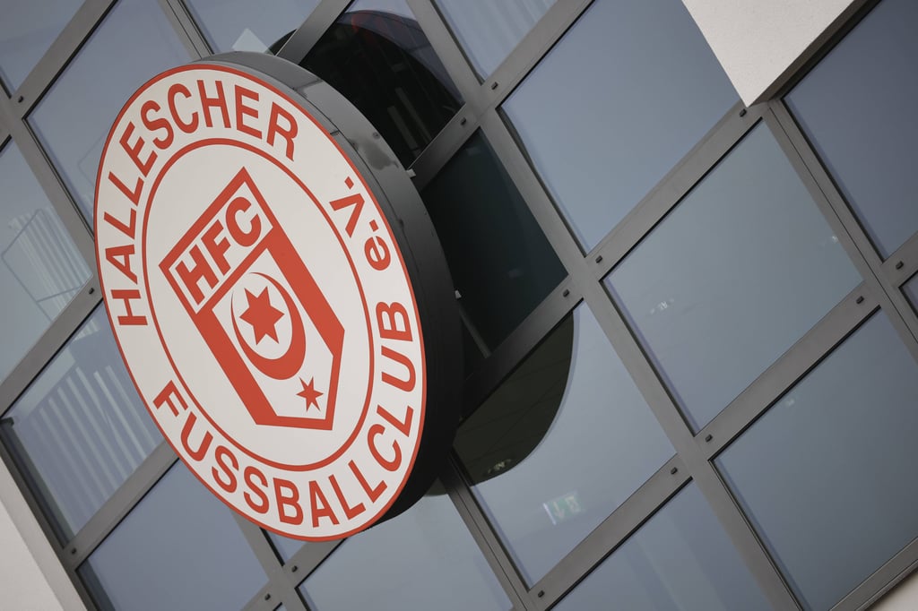 Der Hallesche FC ist auf der Suche nach einem neuen Sportdirektor.