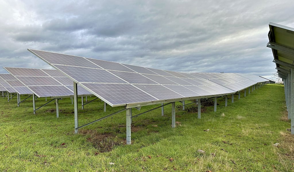 Am Ortseingang der Gemeine Wolmirsleben aus Richtung Unseburg gibt es bereits eine größere Freiflächen-Photovoltaikanlage, die Sonnenstrom produziert.