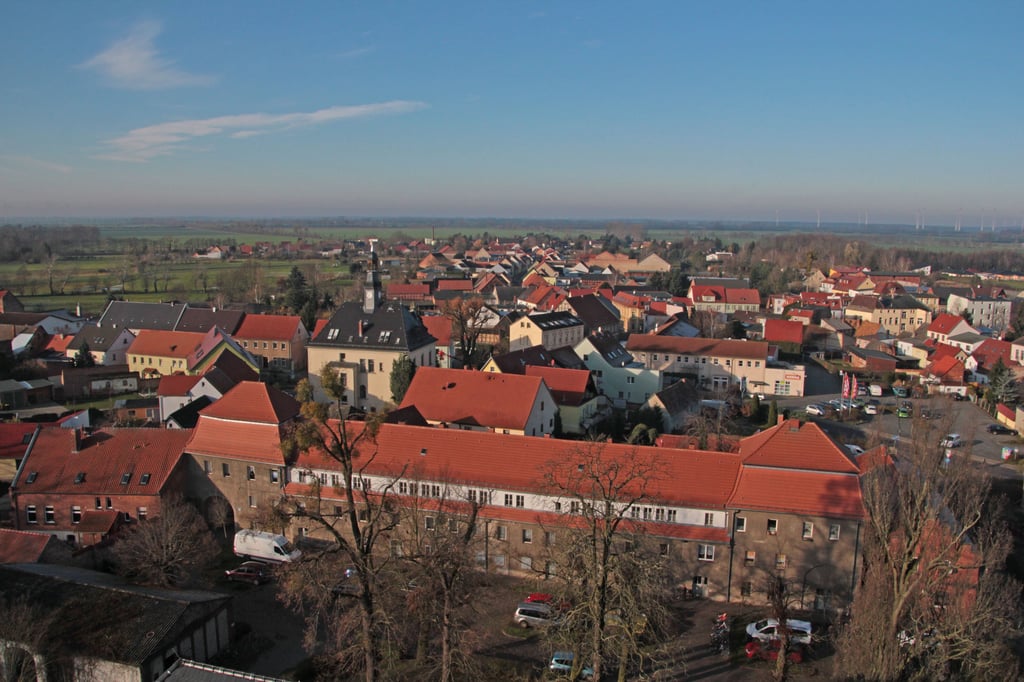 Möckerns Innenstadt von oben. Die Verordnung über die Gefahrenabwehr der Stadt im Jerichower Land läft bald aus.