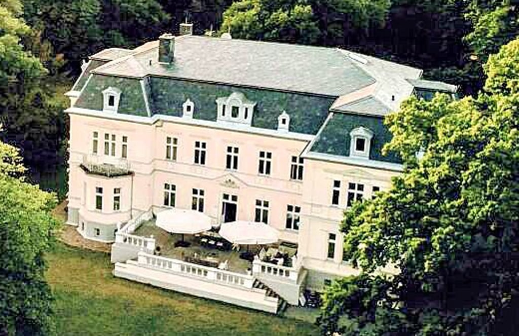 Das Schloss Schönfeld ist bei Hochzeitspaaren beliebt. Es ist eine Außenstelle vom Standesamt Bismark im Landkreis Stendal.