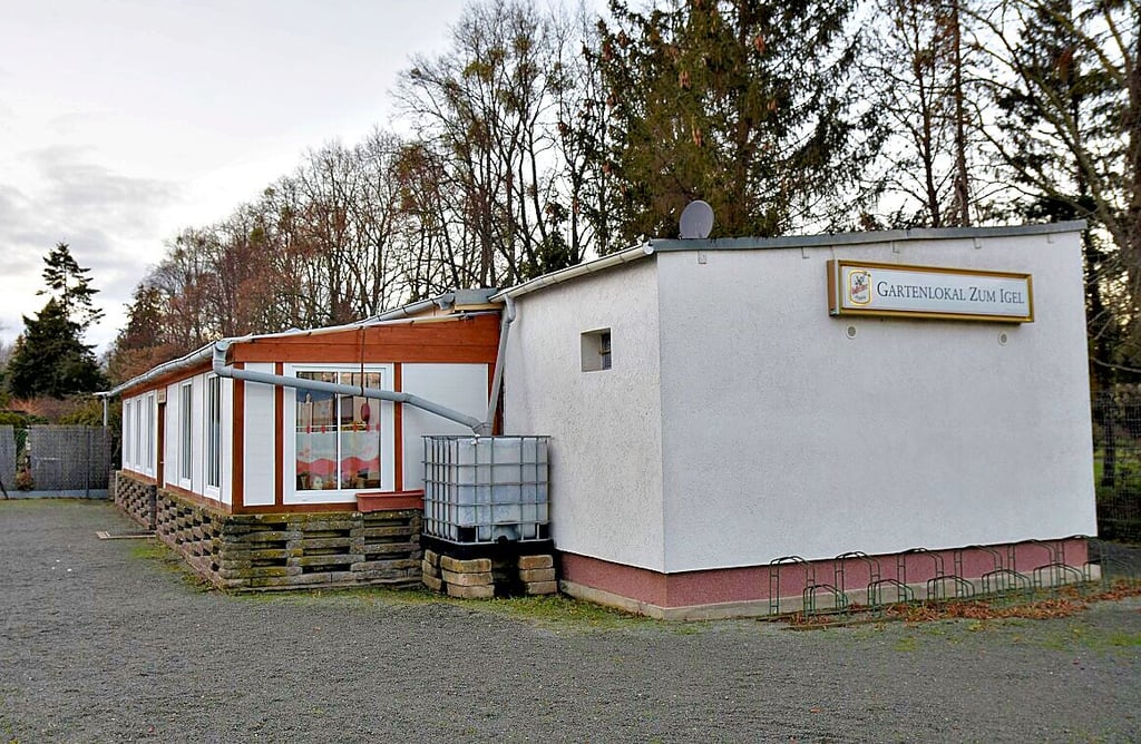 Das Gartenlokal befindet sich in der Sparte „Erholung Buckau“ im Stadtteil Leipziger Straße in Magdeburg.