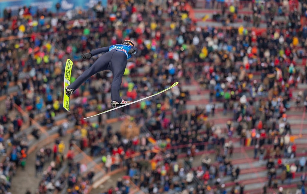 Scheiterte in Innsbruck erstmals seit März 2018 wieder in einer Weltcup-Qualifikation: Karl Geiger.
