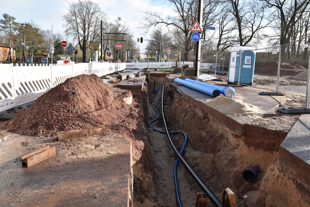 Die Baugrube am Pechauer Platz in Magdeburg ist wieder geöffnet worden.