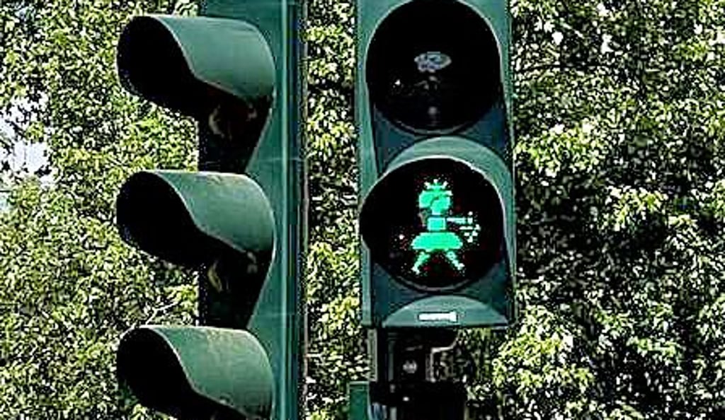 In Wernigerodes Partnerstadt Neustadt an der Weinstraße zieren seit anderthalb Jahren Weinköniginnen etliche Ampeln.