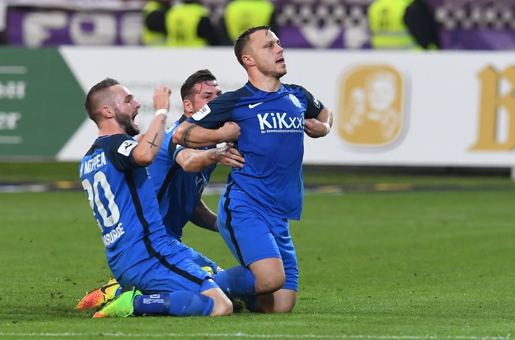 Nico Granatowski (r), damals noch im Trikot des SV Meppen, stellt sich akuell in Zwickau vor.