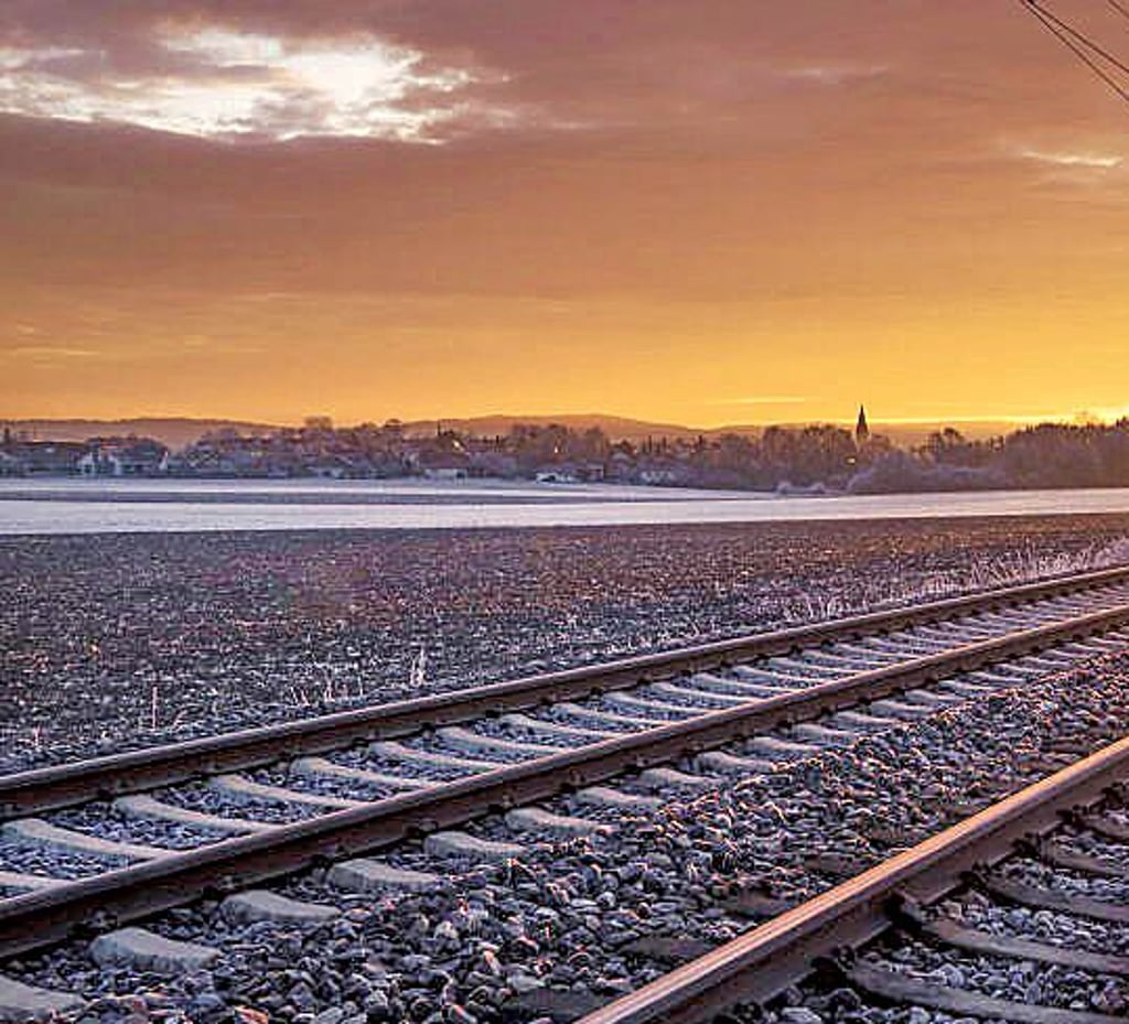 Die Bahngleise werden erneuet.