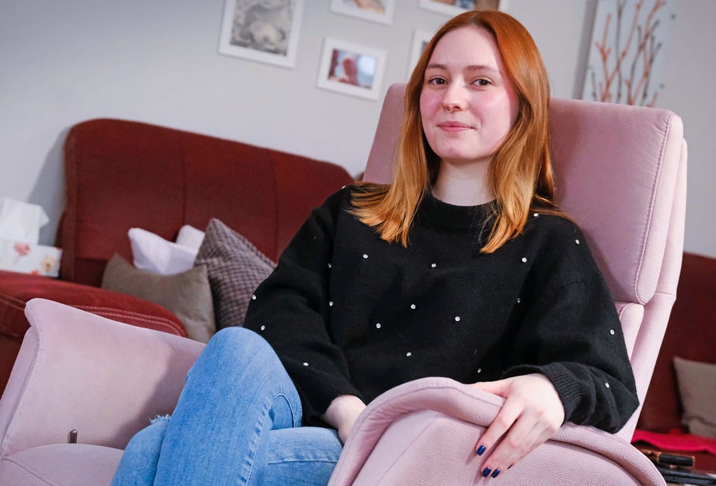 Auf die Frage, wie sie am liebsten fotografiert werden möchte, antwortet Alisa Vogeler: „Am liebsten so, wie ich vorher war. Aber das geht nicht.“