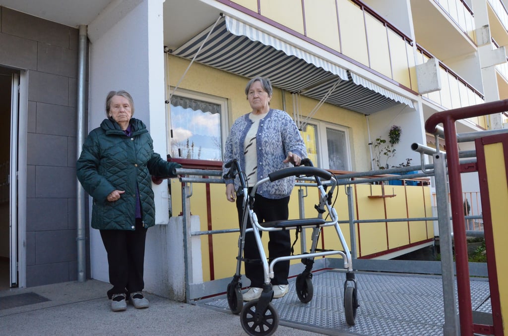 Marianne Krüger (links) und Inge Holz haben Angst.