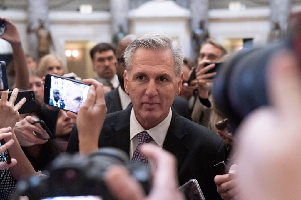 Kevin McCarthy auf dem Weg zum Plenarsaal.