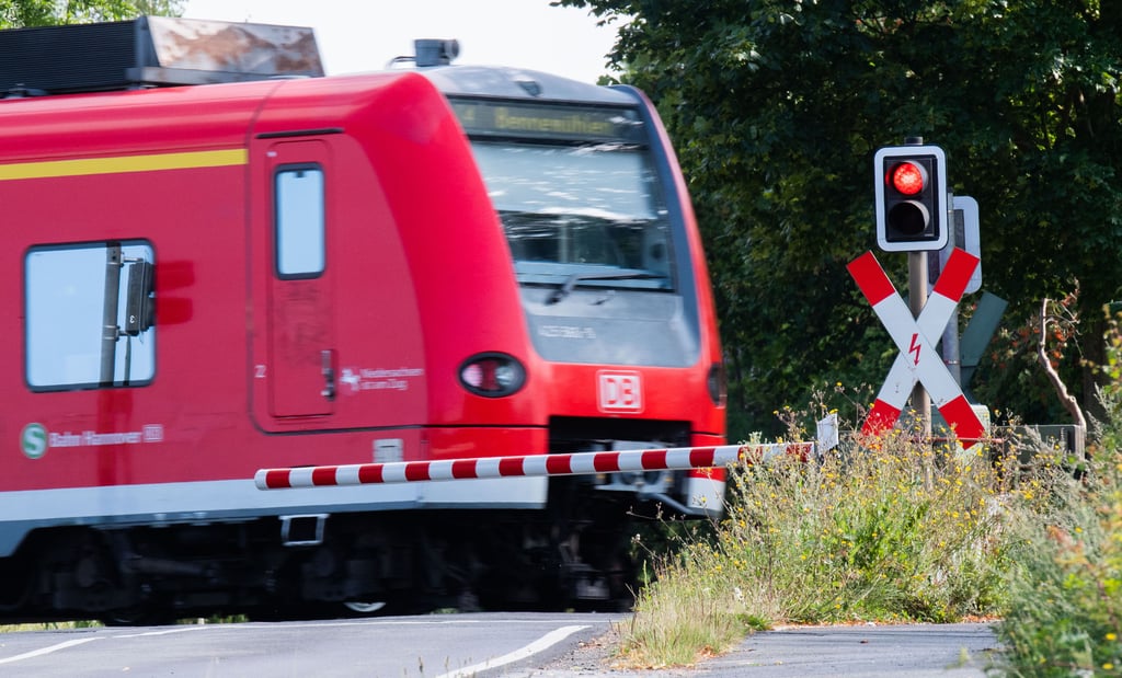 Solche Halbschranken sind aktuell in Farsleben verbaut. Zukünftig werden diese aus Sicherheitsgründen über die komplette Fahrbahnbreite reichen.