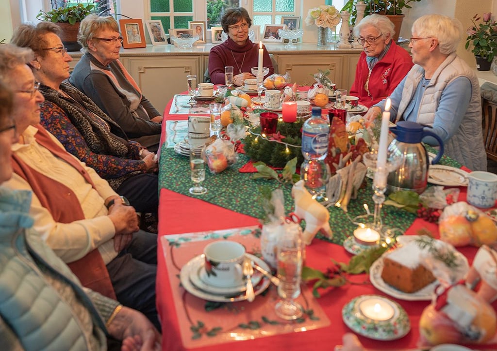 Nach 25 Jahren ist nun Schluss. Zum letzten Treffen der Handarbeitsfrauen Jeetze ging es in die Galerie in Altmersleben.