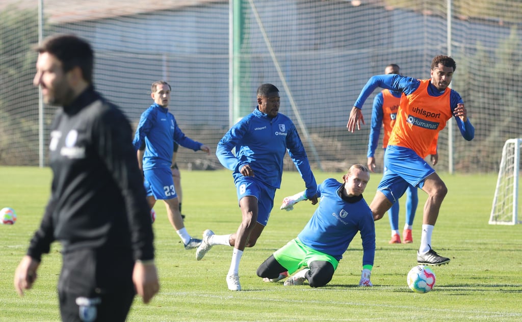 Moritz-Broni Kwarteng spielte im Testspiel stark, aber zeigt sich auch schon wieder im Training.