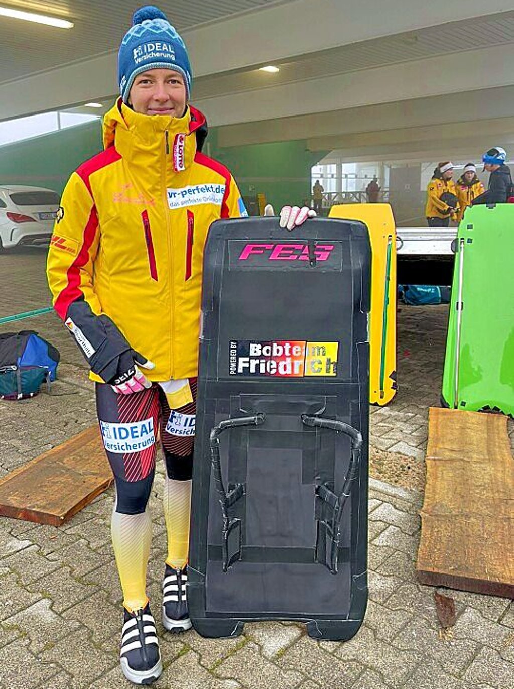 Viktoria Dönicke versucht sich jetzt als Skeletoni im Eiskanal.
