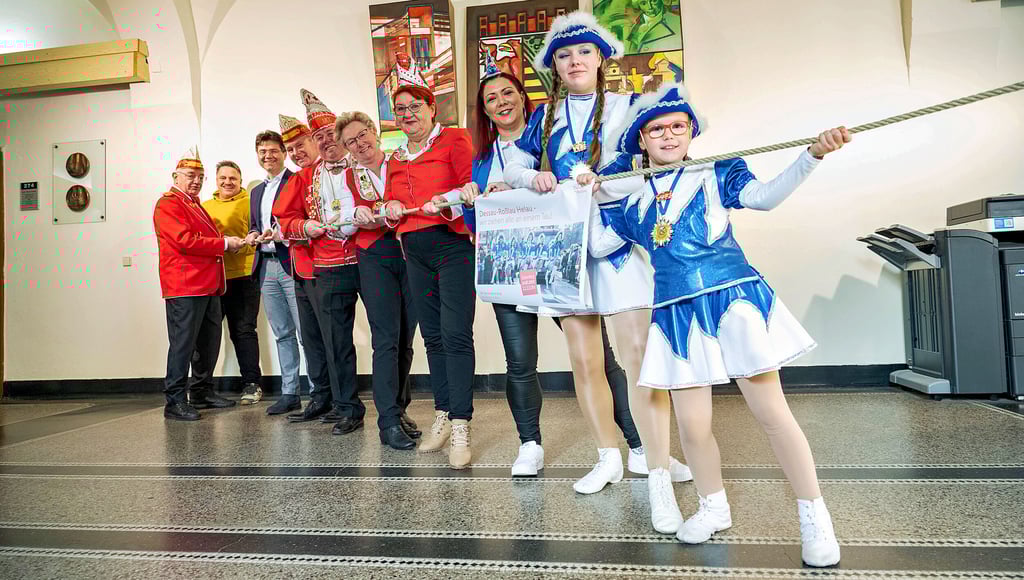 Um den Karnevalsumzug am 19. Februar auf die Beine zu stellen, konnten die Karnevalisten  auch  OB Robert Reck  und Kulturamt mit einspannen. 