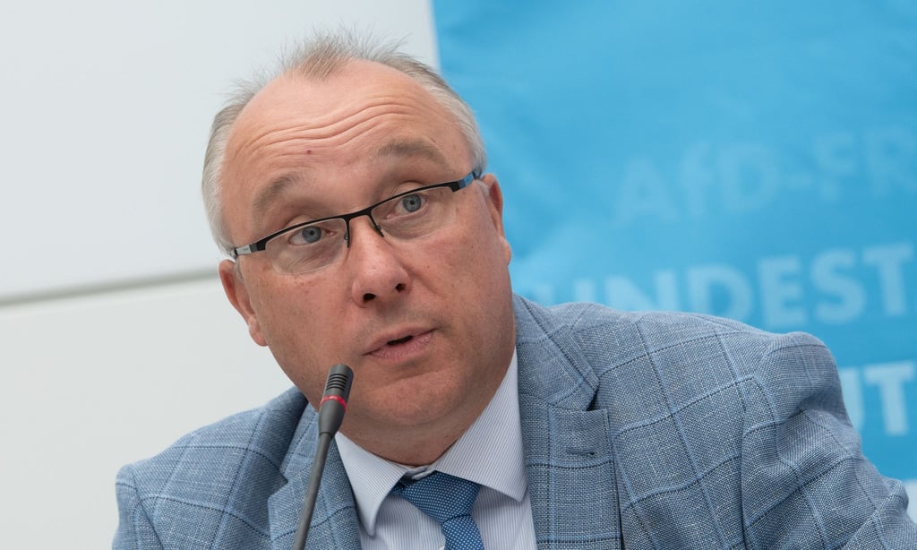 Der frühere AfD-Bundestagsabgeordnete Jens Maier will in sein Amt als Richter in Sachsen zurückkehren.