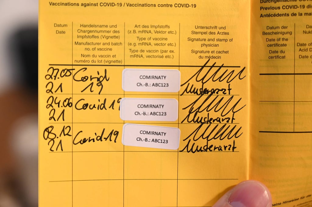 Ein Schönebecker muss sich als Angeklagter vor Gericht verantworten. Er soll ein falsches Gesundheitszeugnis bei seinem Arbeitgeber vorgelegt haben, um die einrichtungsbezogene Impfpflicht zu umgehen.