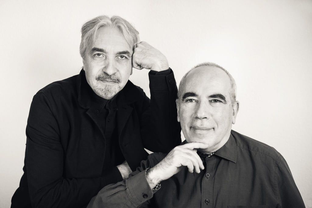 Vadim Zakharov (l) und Yuri Albert werden mit dem Kaiserring ausgezeichnet.